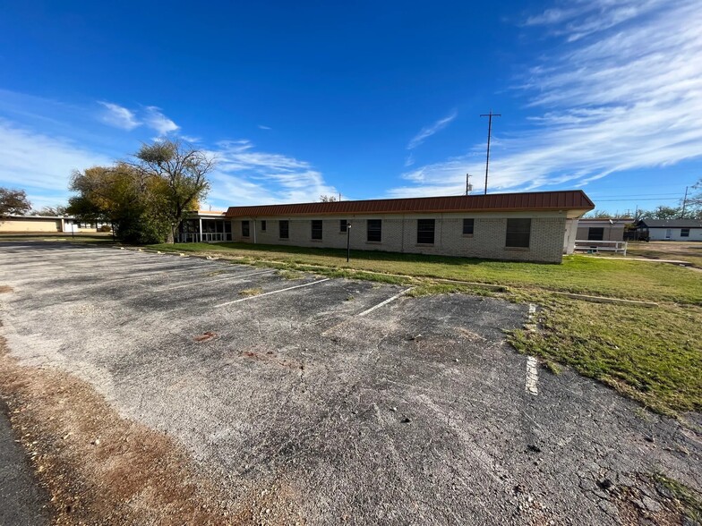 125 Avenue J, Anson, TX for sale - Building Photo - Image 1 of 10