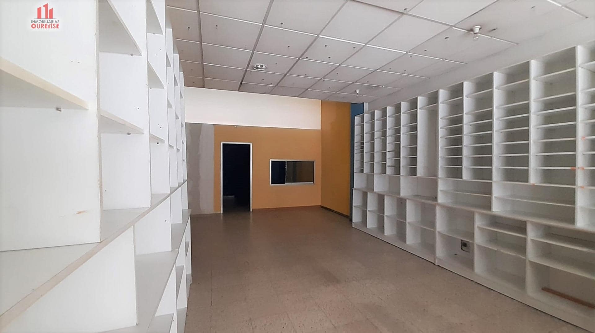 Retail in Ourense, Orense for sale Interior Photo- Image 1 of 12
