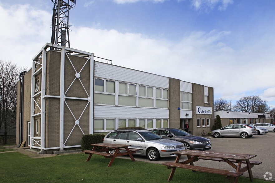 1A Silverburn Cres, Aberdeen to rent - Building Photo - Image 2 of 8