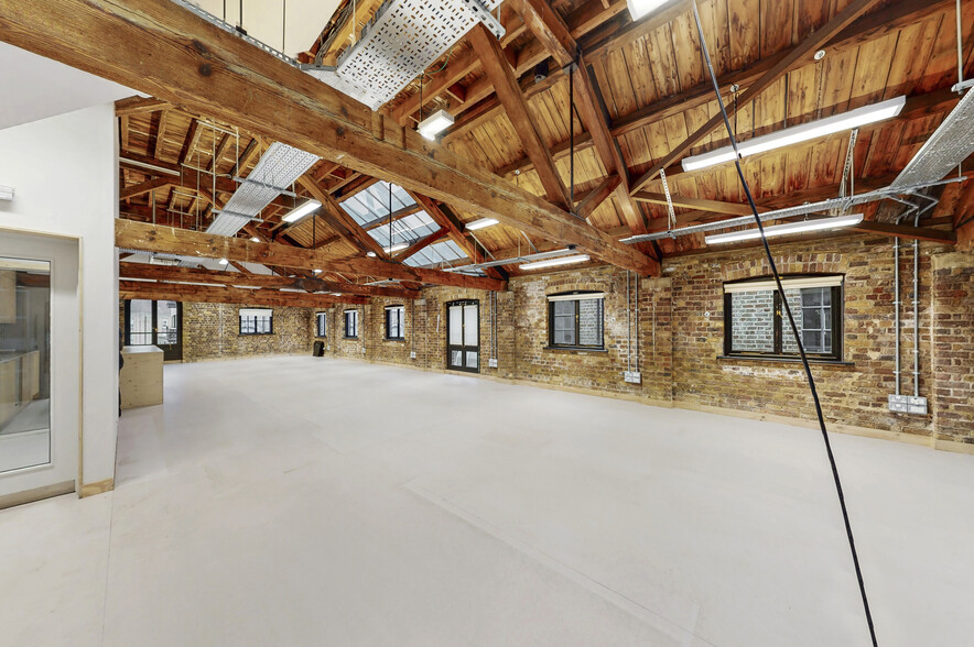 13 Mill St, London for rent - Building Photo - Image 3 of 11