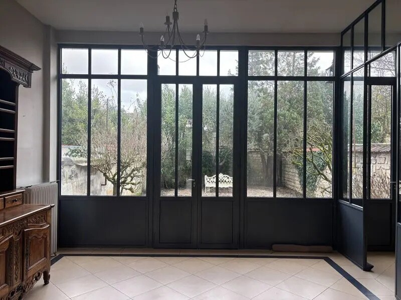 Office in Bordeaux for sale Building Photo- Image 1 of 14