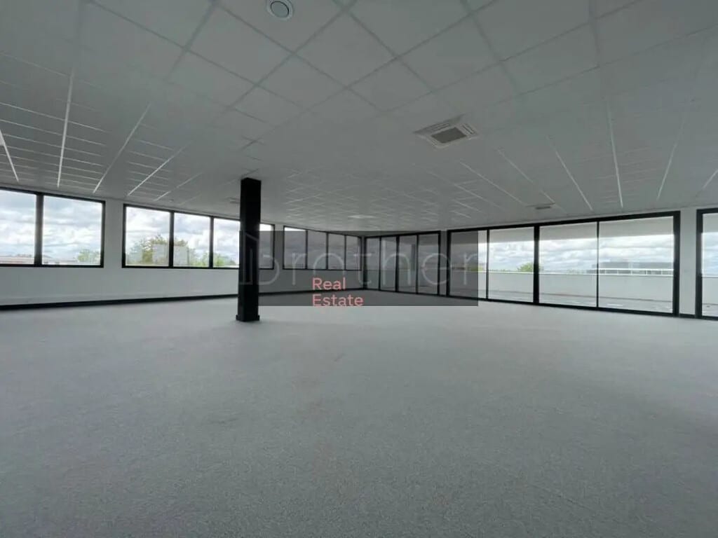 Location Bureaux 309 m² à 630 m² - Photo 1