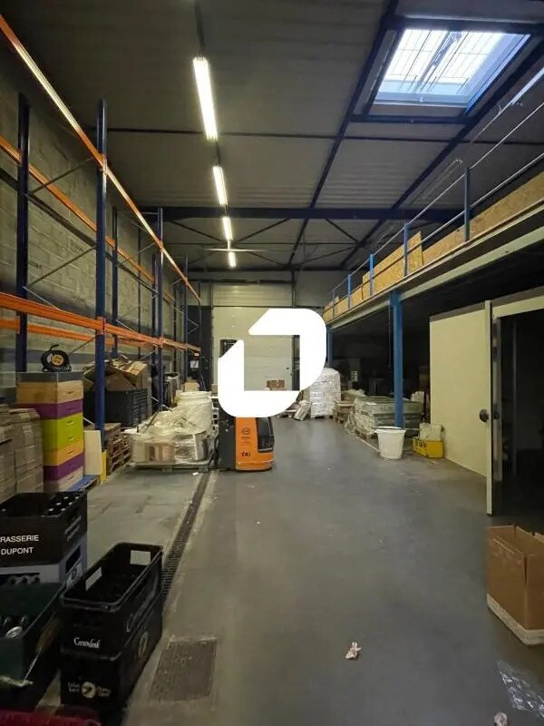 Light Industrial in Échirolles to rent Interior Photo- Image 1 of 8