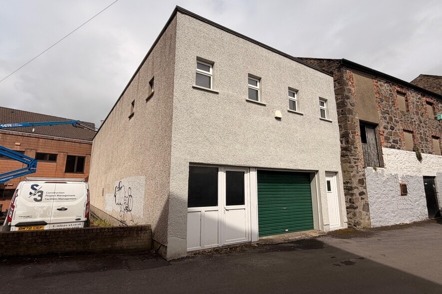38-40 New Row, Coleraine for sale - Building Photo - Image 2 of 7