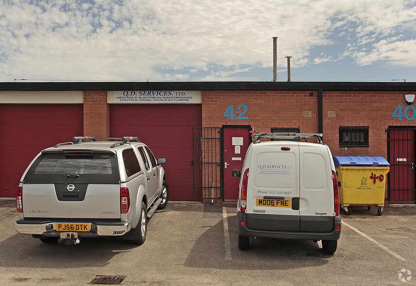 Farriers Way, Bootle for rent - Building Photo - Image 2 of 7