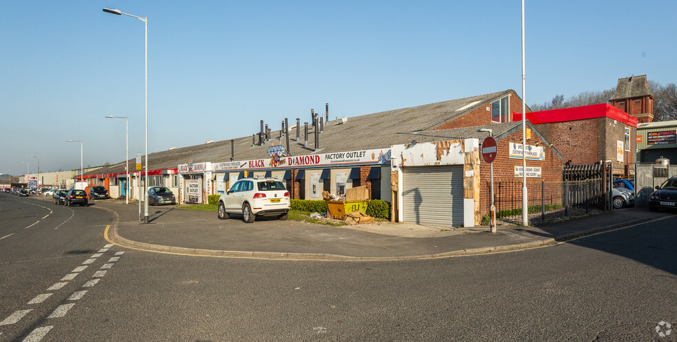 Clayton St, Wigan for rent - Building Photo - Image 2 of 3