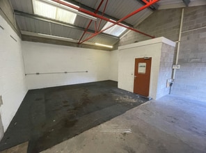 Units 17-21, Station St, Leek to rent Interior Photo- Image 2 of 6