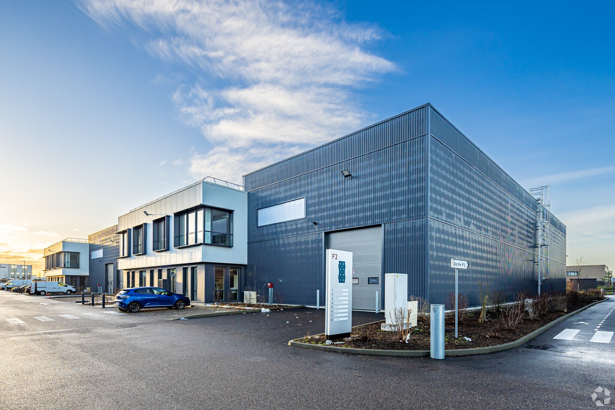 Light Industrial in Saint-Priest to rent Building Photo- Image 1 of 23