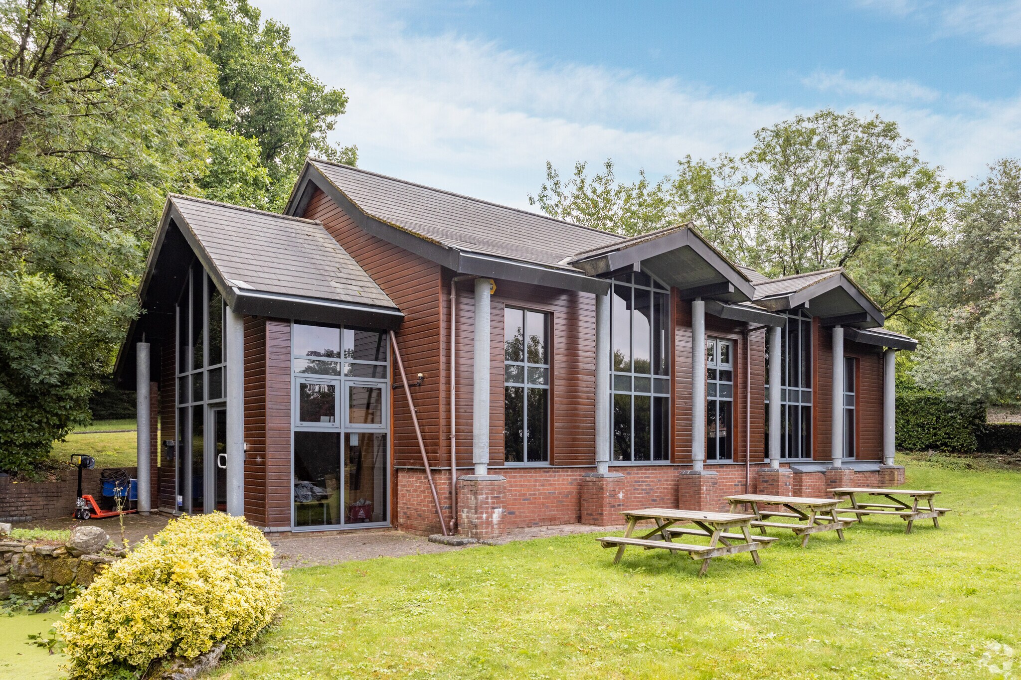 Cutts Heath Rd, Wotton Under Edge for sale Building Photo- Image 1 of 1