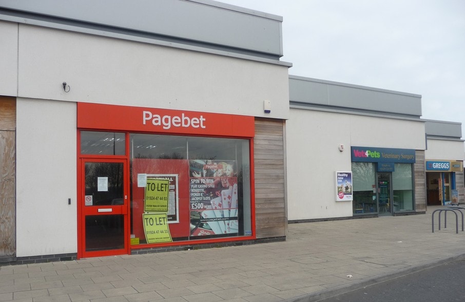 Belle Vue Way, Hartlepool to rent - Building Photo - Image 2 of 2