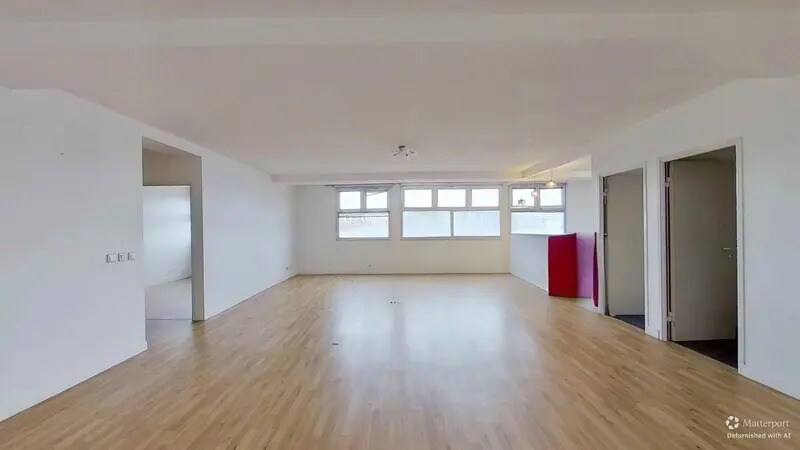 Office in Bagnolet for sale Building Photo- Image 1 of 26