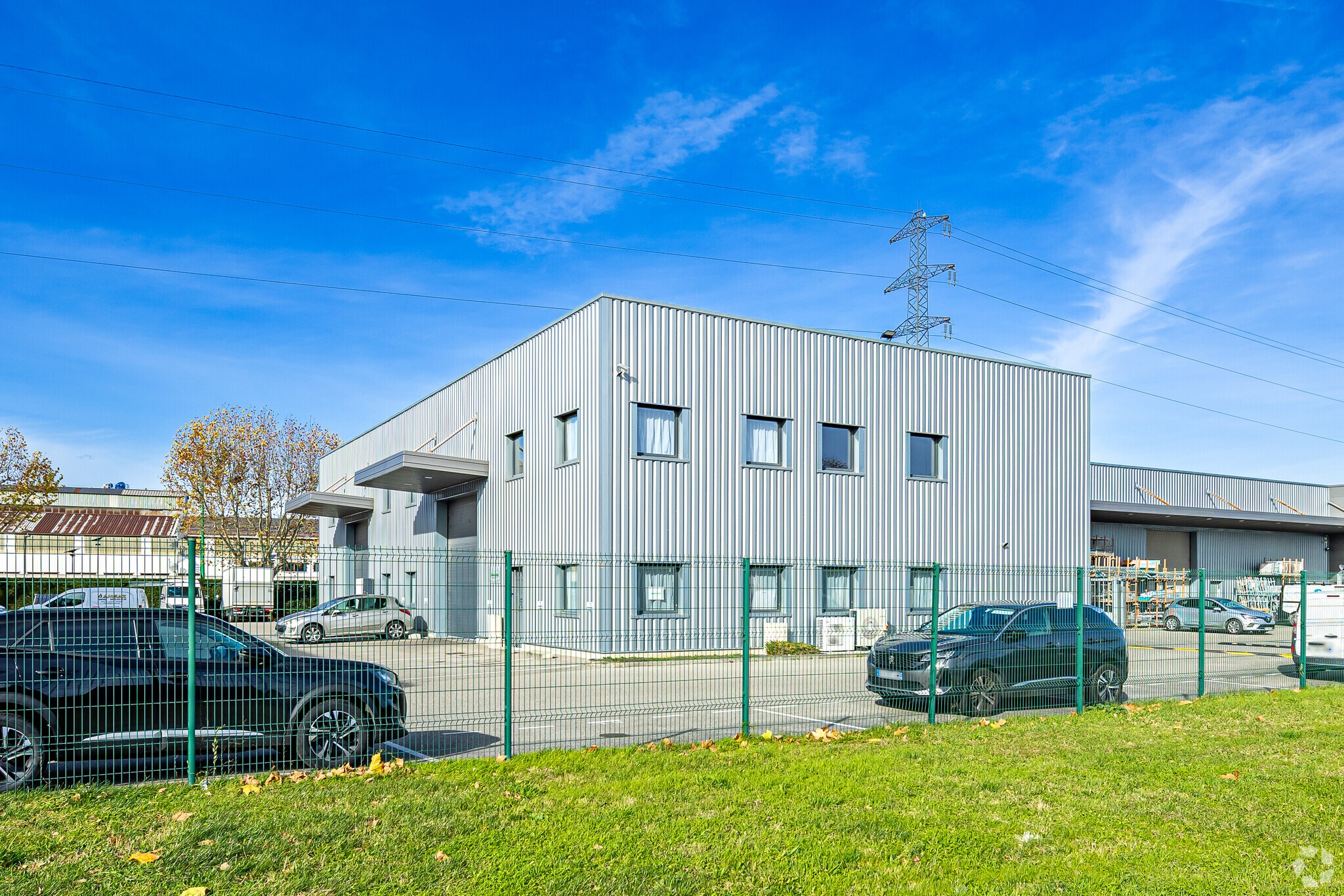 1 Avenue B, Saint-Priest to rent Primary Photo- Image 1 of 3