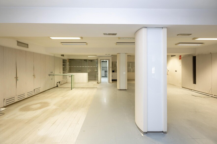 Calle Gran Vía de Colón, 42, Granada, Granada for sale - Interior Photo - Image 3 of 27