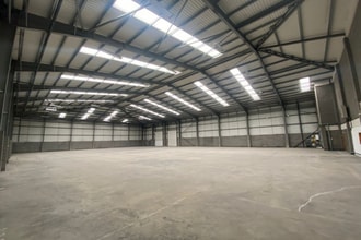 Kingsmark Fwy, Bradford to rent Interior Photo- Image 2 of 3