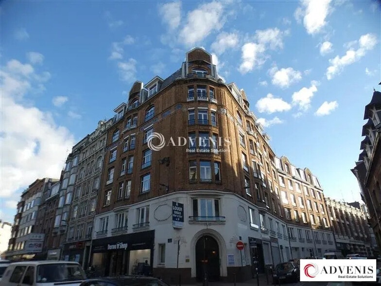 Office in Lille to rent - Building Photo - Image 1 of 5