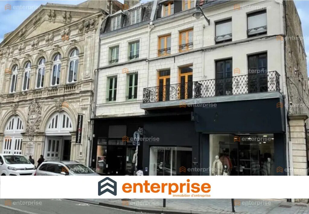 Location Commerce 103 m² - Photo 1