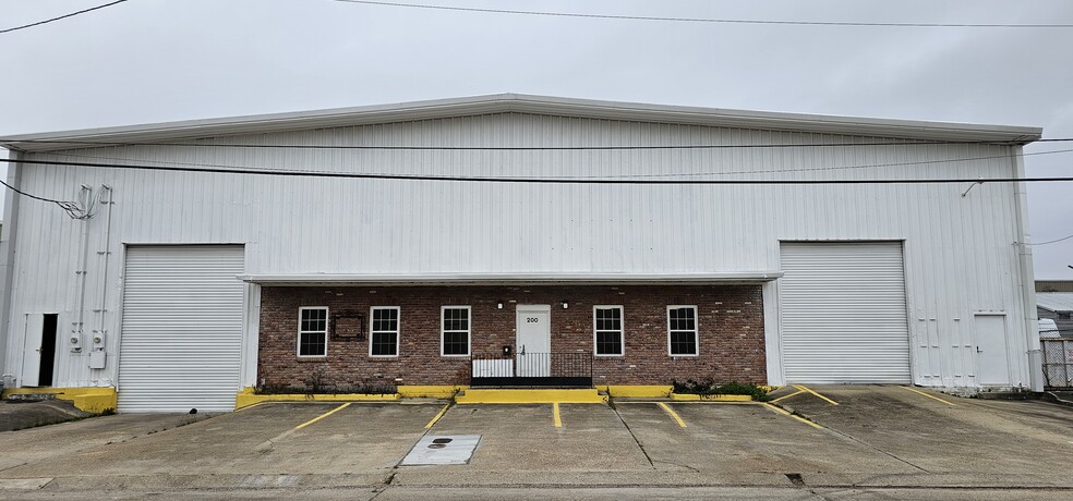 200 Industrial Ave, Jefferson, LA for rent - Building Photo - Image 2 of 35