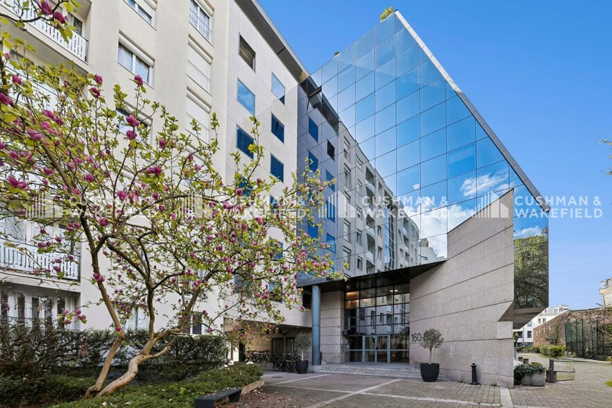 160-160 Rue De Paris, Boulogne-Billancourt to rent - Building Photo - Image 1 of 7