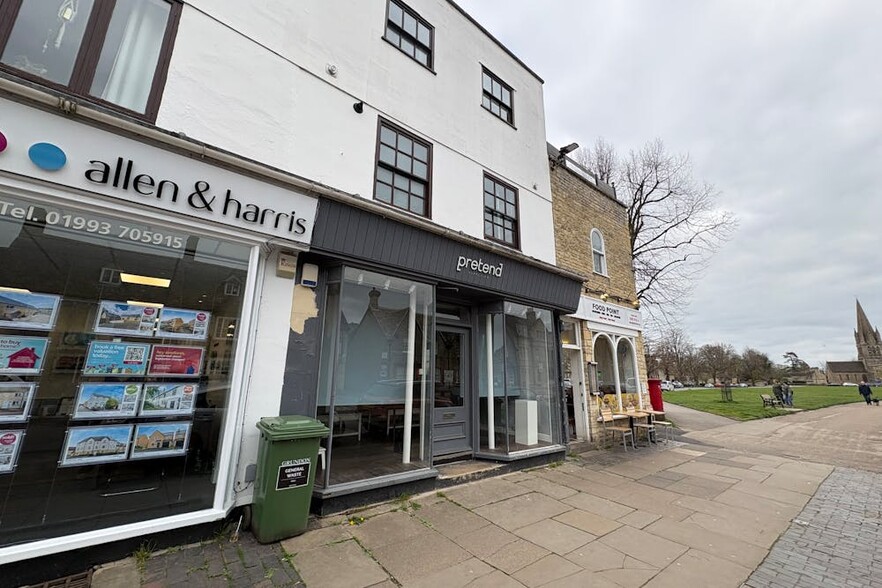 54-55 Market Sq, Witney to rent - Building Photo - Image 2 of 2