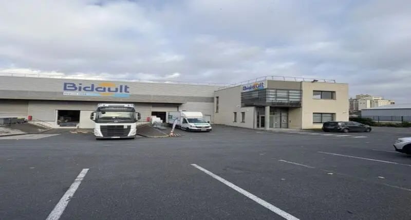 Light Industrial in Gennevilliers to rent - Building Photo - Image 1 of 16