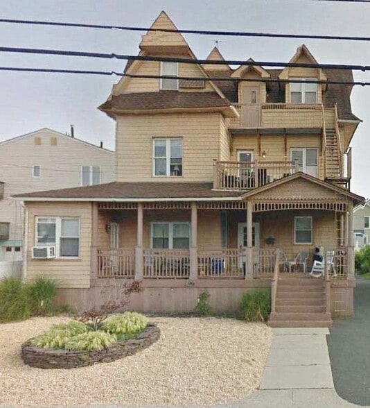 18 Forman Ave, Point Pleasant Beach 08742 UK