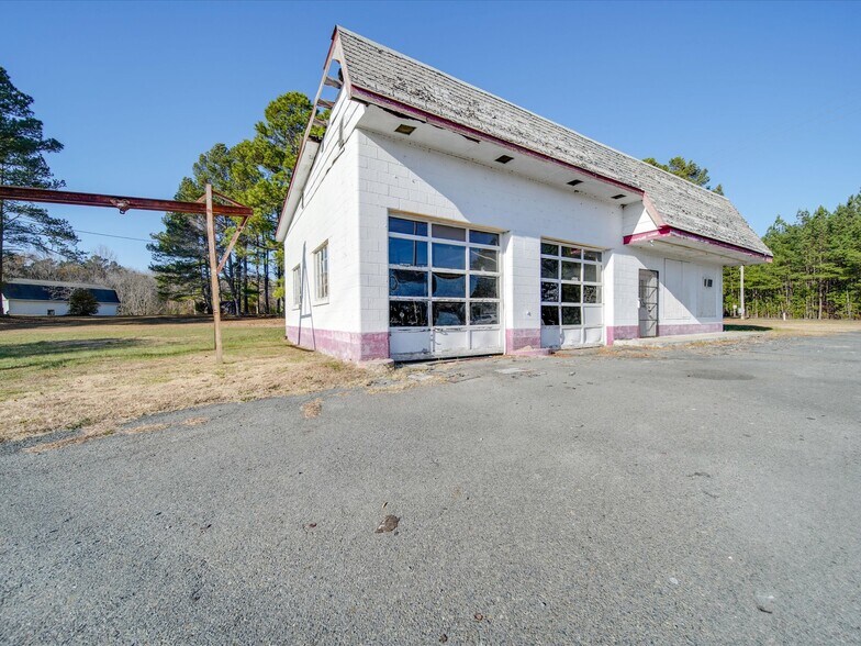 37221 Barnhardt Road, Albemarle, NC for sale - Primary Photo - Image 1 of 14