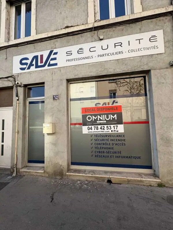 Office in Villeurbanne to rent Building Photo- Image 1 of 10