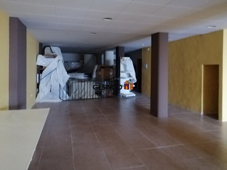 Retail in València to rent - Building Photo - Image 3 of 4