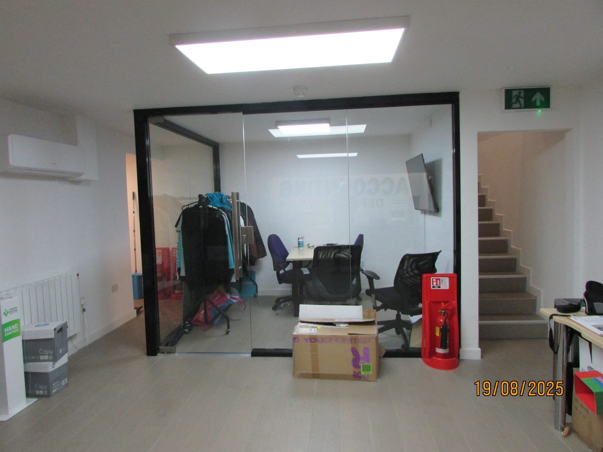 63 Fairfax Rd, London to rent Interior Photo- Image 1 of 4