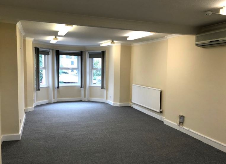 22-24 Claremont Rd, Surbiton to rent Interior Photo- Image 1 of 3