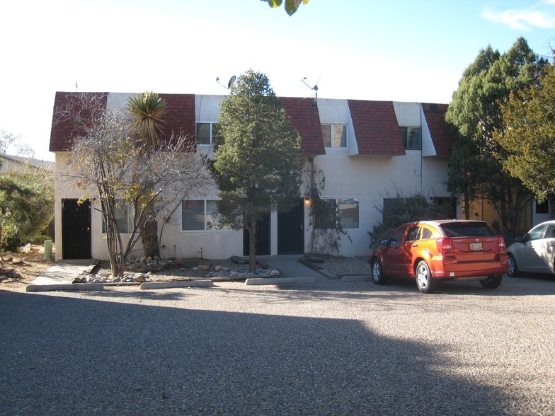 183 Monte Largo Dr NE, Albuquerque, NM for sale - Primary Photo - Image 1 of 1