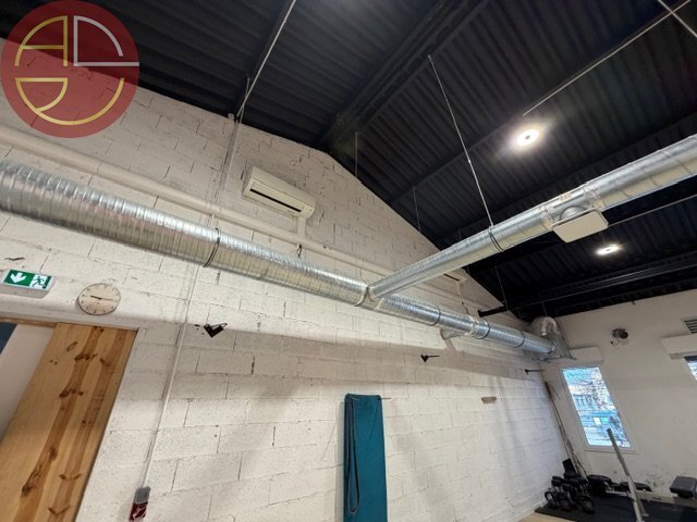 Retail in Plaisance-du-Touch for sale - Interior Photo - Image 3 of 7