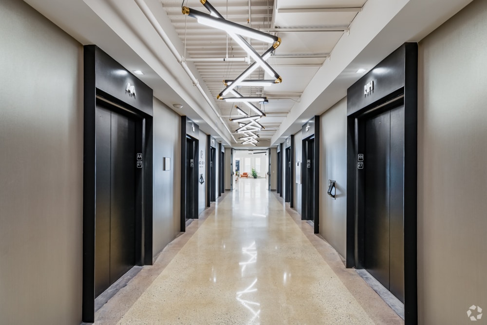 600 Grant St, Pittsburgh, PA to rent Interior Photo- Image 1 of 9