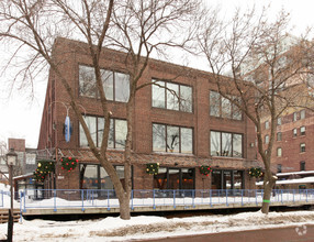 201 Main St SE, Minneapolis, MN for rent Primary Photo- Image 1 of 18