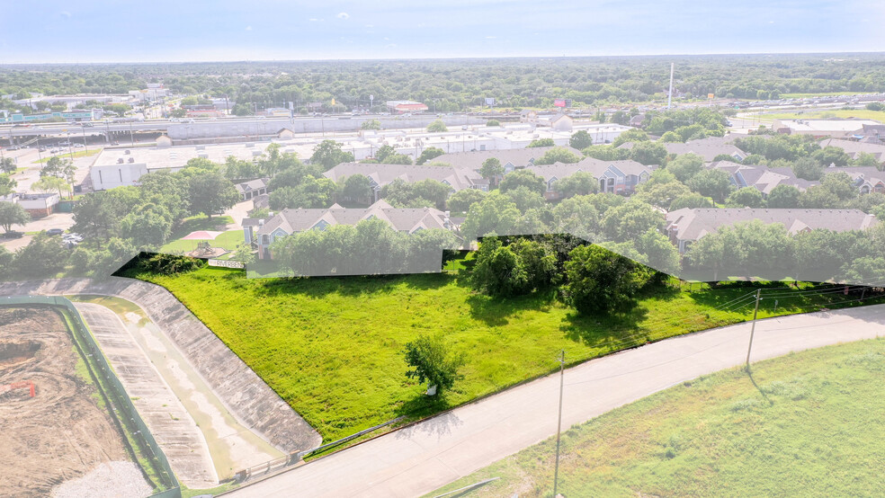 301 N Wesley Dr, League City, TX for sale - Building Photo - Image 2 of 11