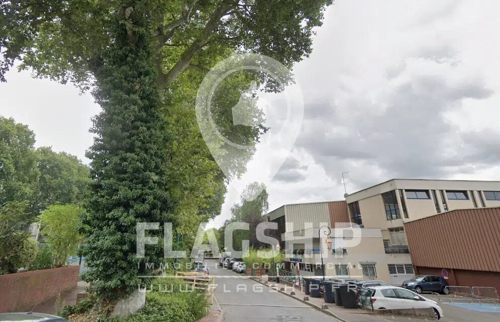 Location Bureaux 65 m² - Photo 1