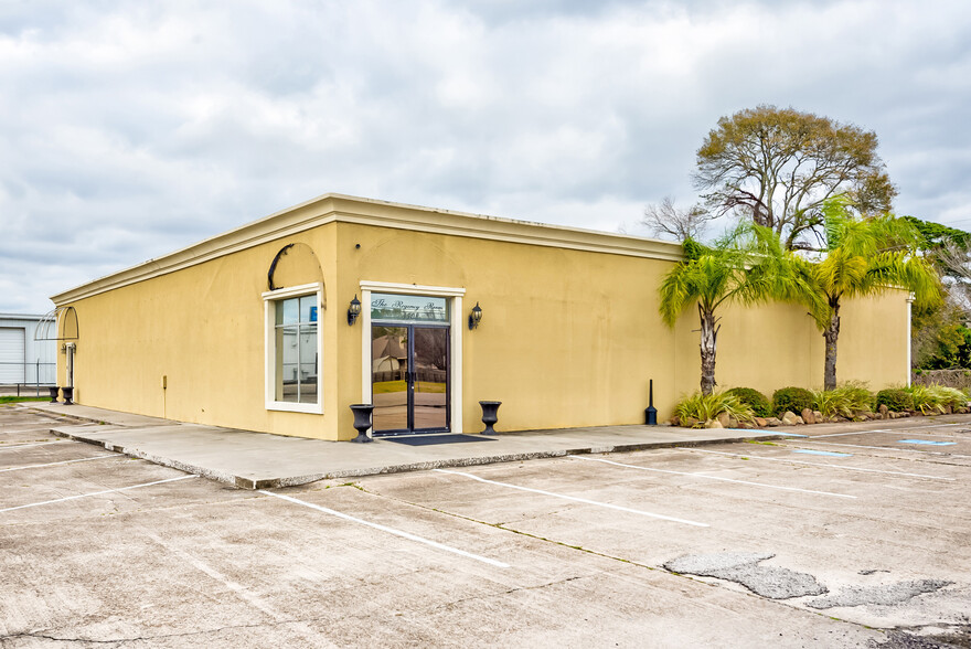 3508 Canal Ave, Nederland, TX for sale - Building Photo - Image 1 of 1