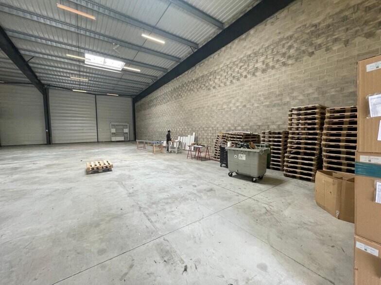 Light Industrial in Aulnay-sous-Bois to rent - Building Photo - Image 1 of 6