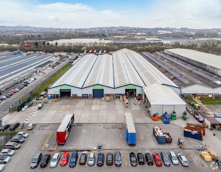 Potter Place Industrial Estate, Skelmersdale for rent - Building Photo - Image 3 of 5