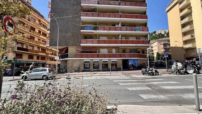 Vente Commerce 173 m²