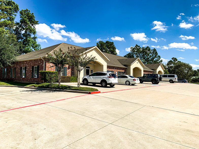 1801 W White Oak Ter, Conroe, TX for rent - Building Photo - Image 1 of 4