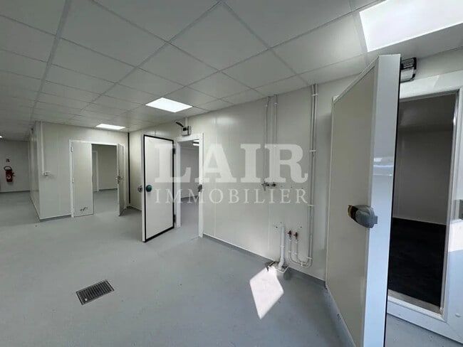 Vente Local d'activités 1 120 m²