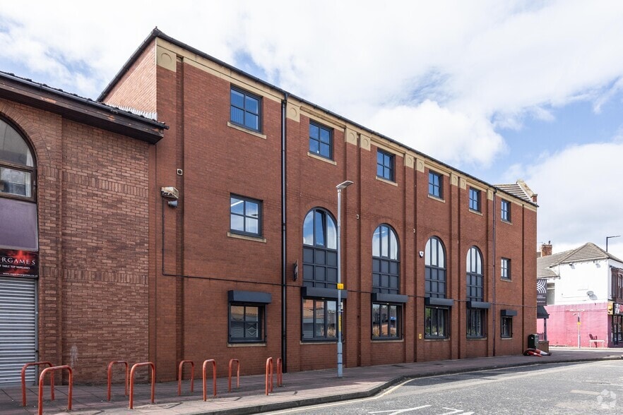 73 Gilkes St, Middlesbrough to rent - Building Photo - Image 3 of 3