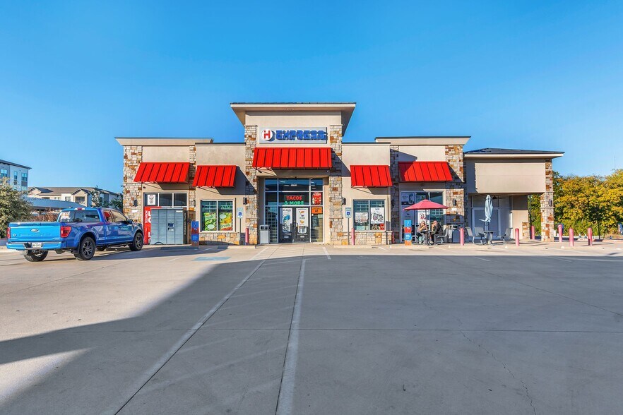 5745 Golden Triangle Blvd, Fort Worth, TX for sale - Building Photo - Image 1 of 55