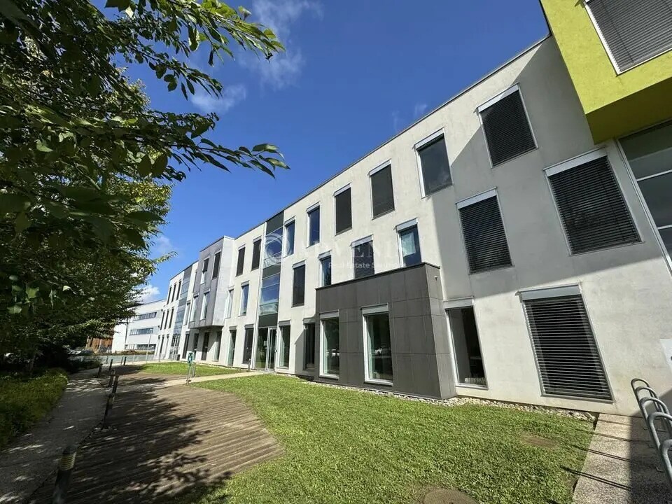 Office in Schiltigheim to rent Building Photo- Image 1 of 8