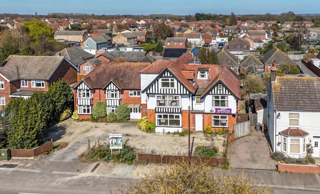 58 High Rd, Felixstowe for sale Building Photo- Image 1 of 30