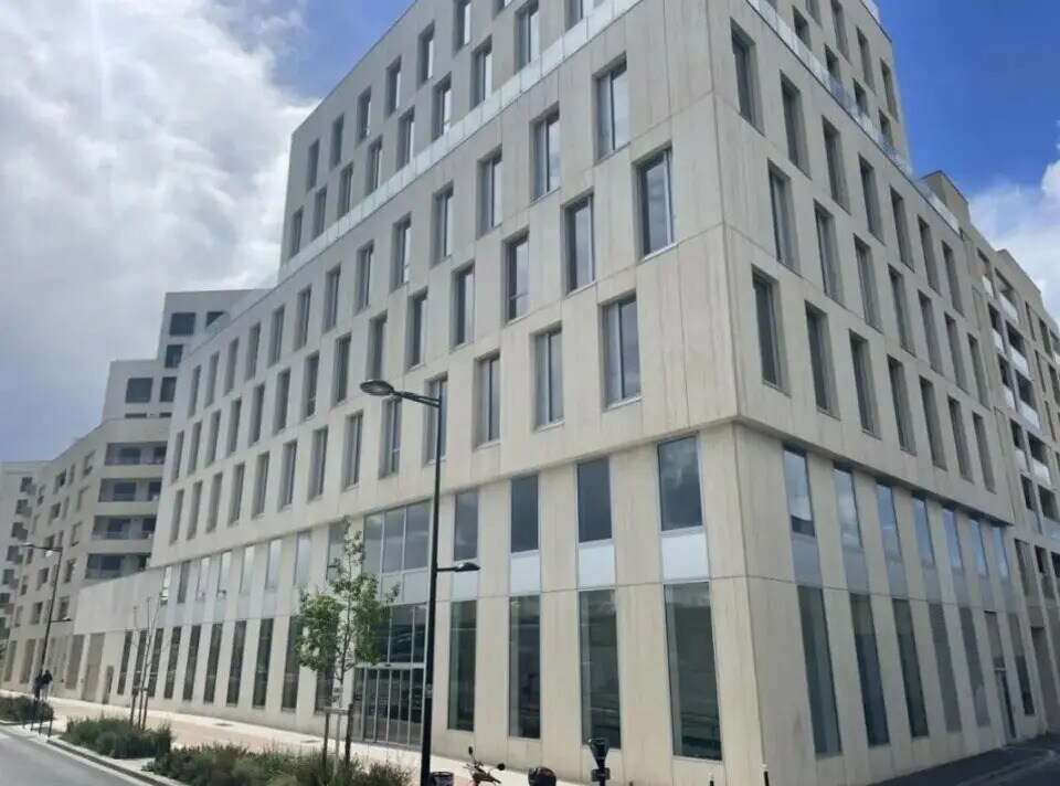 Office in Bordeaux to rent Building Photo- Image 1 of 17