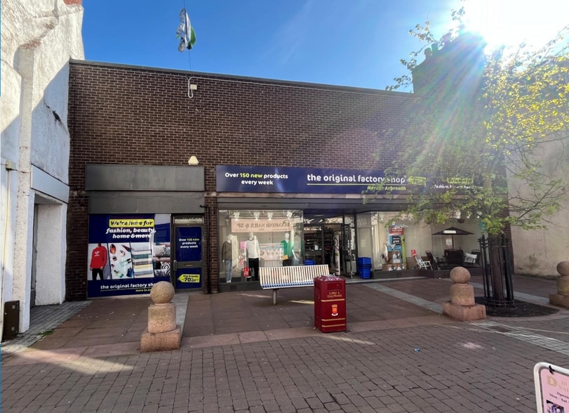 195-199 High St, Arbroath to rent - Building Photo - Image 1 of 2
