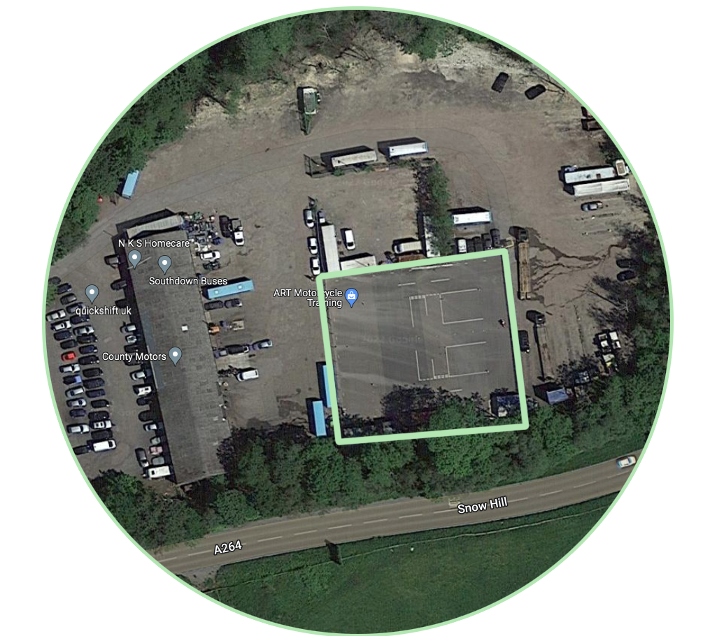 Snow Hill Hl, Crawley for sale Building Photo- Image 1 of 1