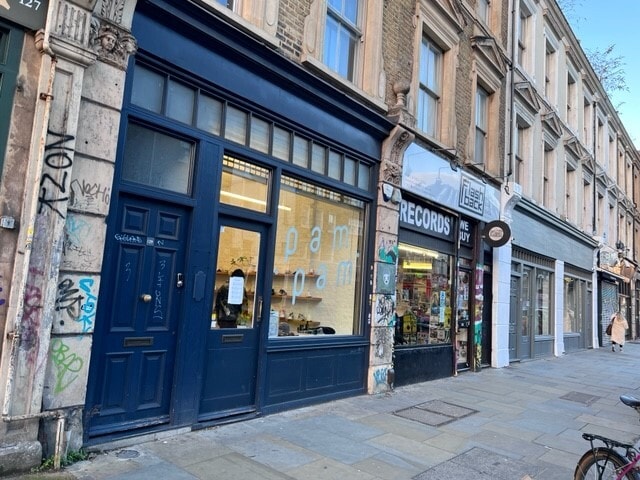 129 Bethnal Green Rd, London to rent - Building Photo - Image 3 of 7